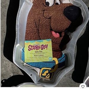 Wilton Retired Cake Pan Scooby-Doo
